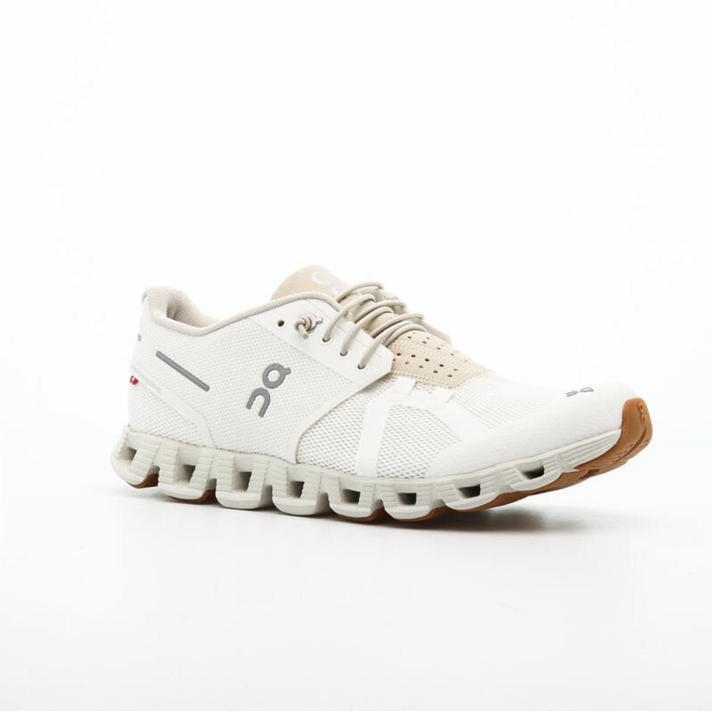 On Cloud Running Shoes Size 9.5 Women’s